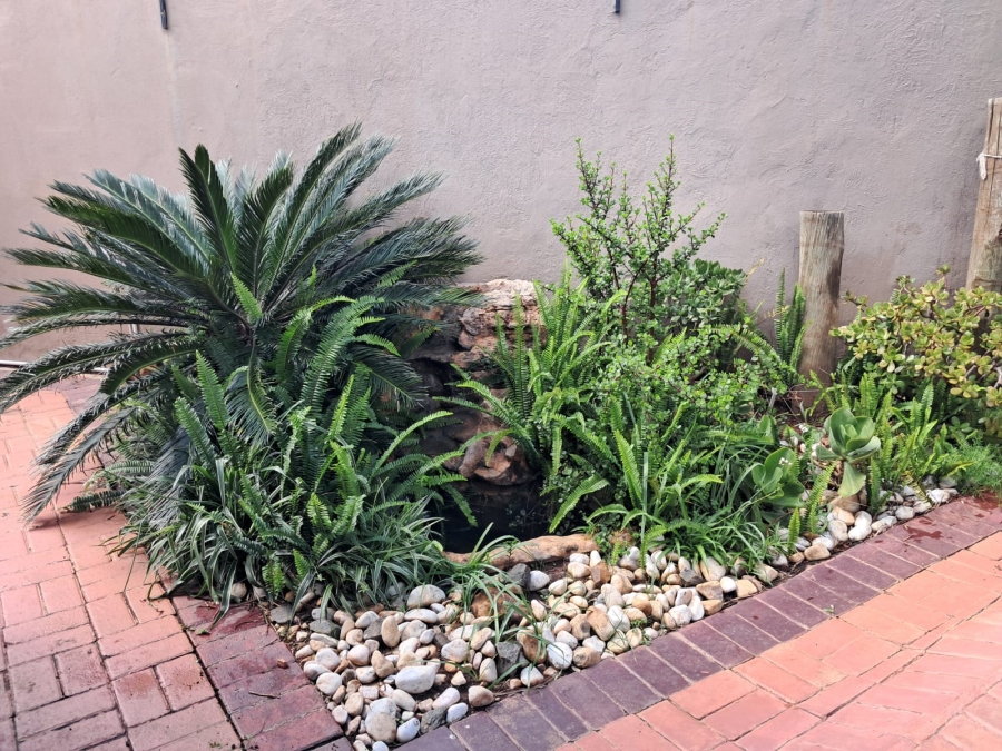 4 Bedroom Property for Sale in Waterval East North West